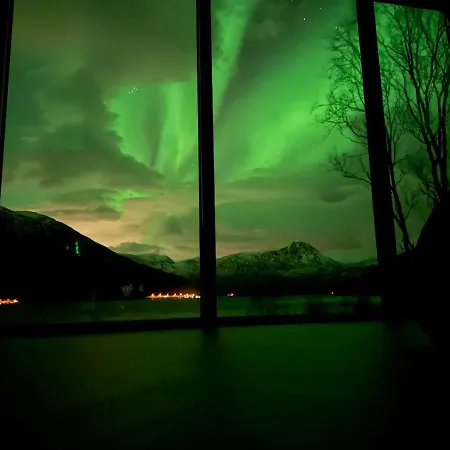 Aurora شاليه
